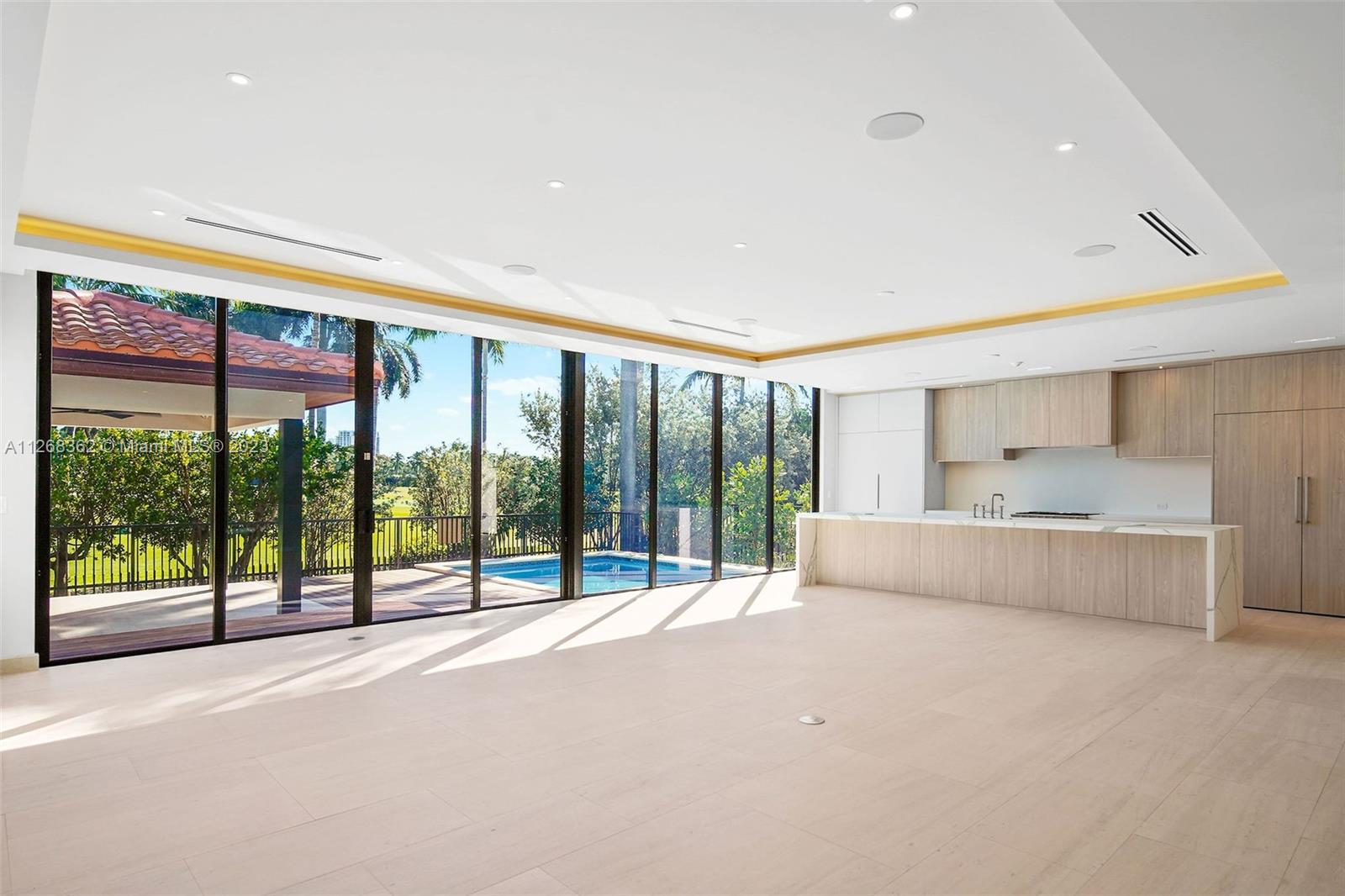 LA GORCE GOLF SUB - Residential