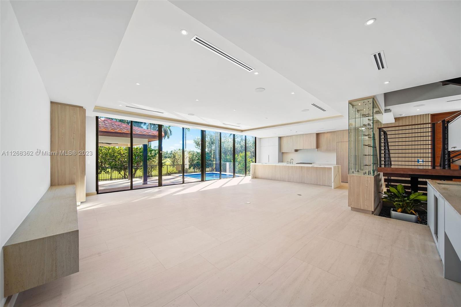 LA GORCE GOLF SUB - Residential