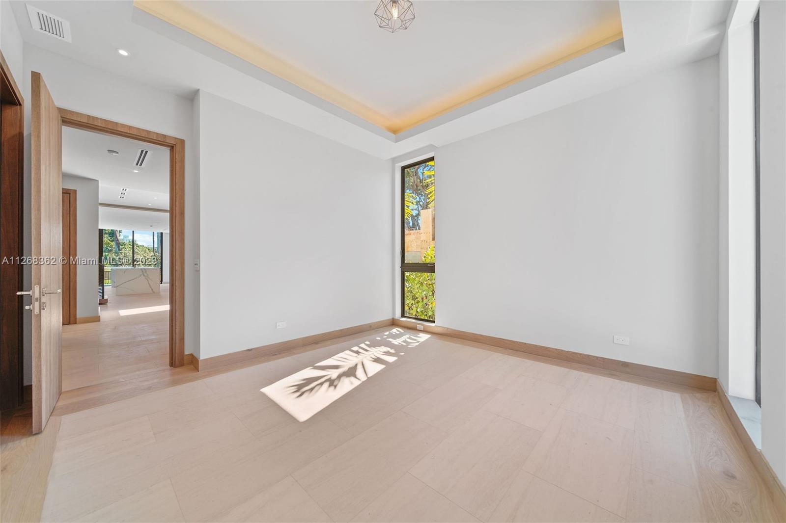 LA GORCE GOLF SUB - Residential