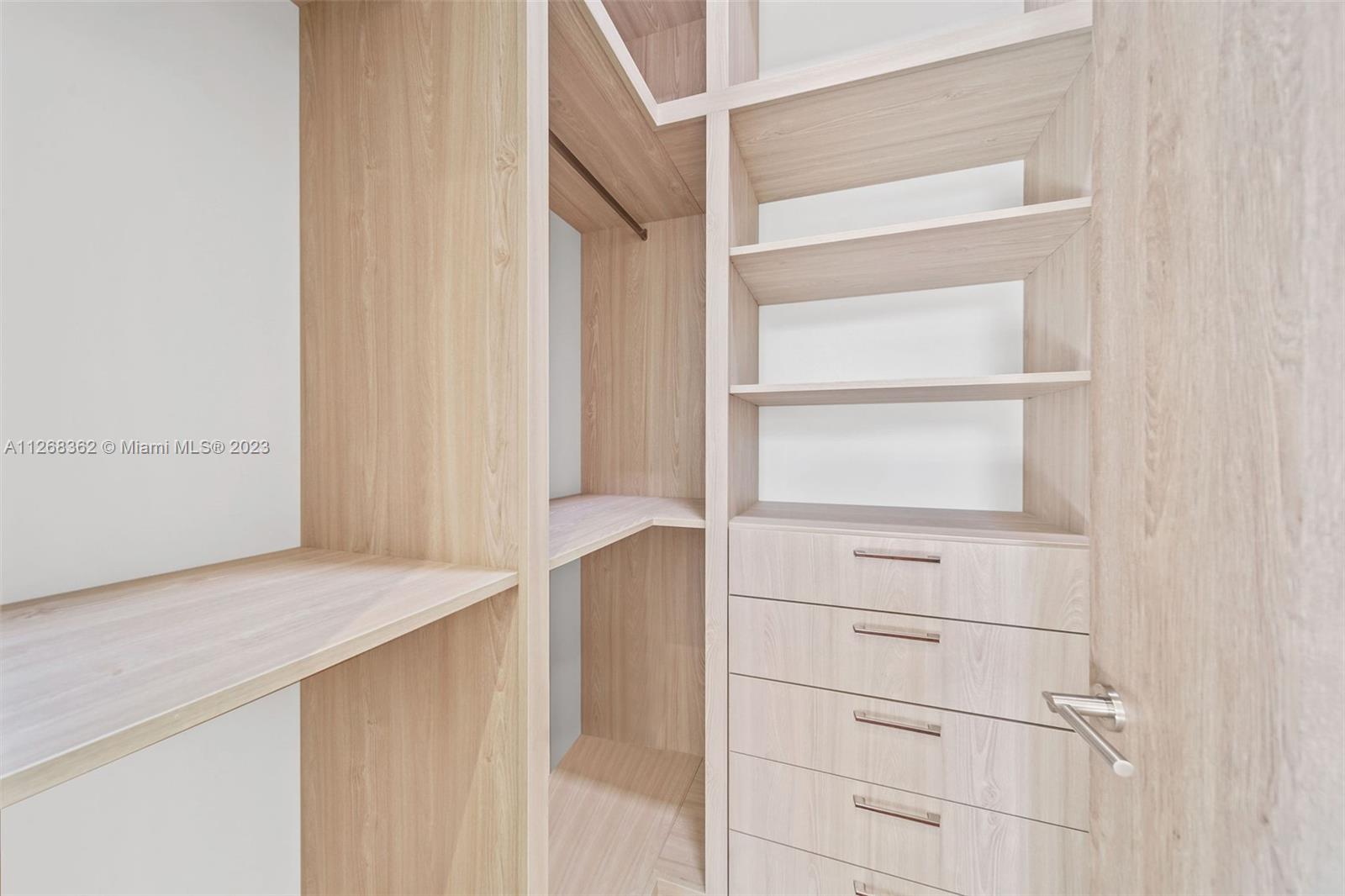 LA GORCE GOLF SUB - Residential