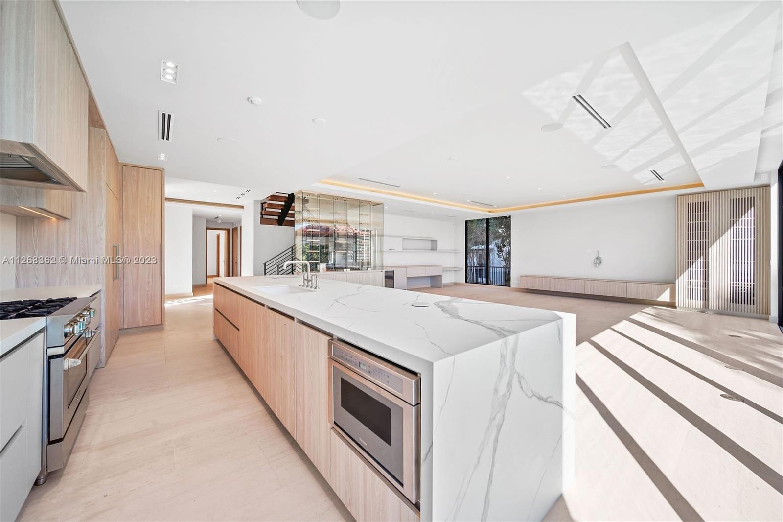 LA GORCE GOLF SUB - Residential