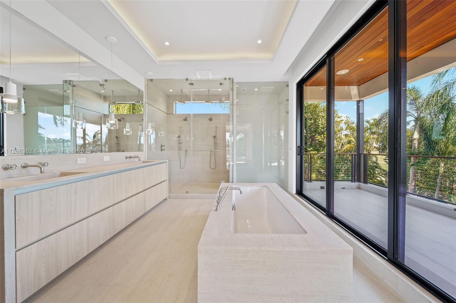 LA GORCE GOLF SUB - Residential