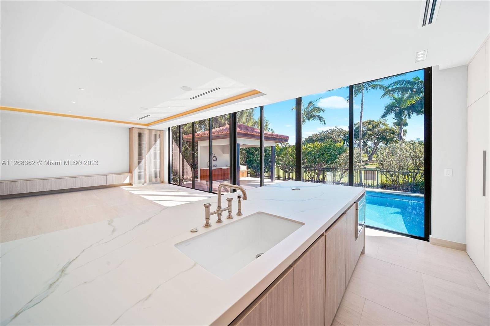 LA GORCE GOLF SUB - Residential