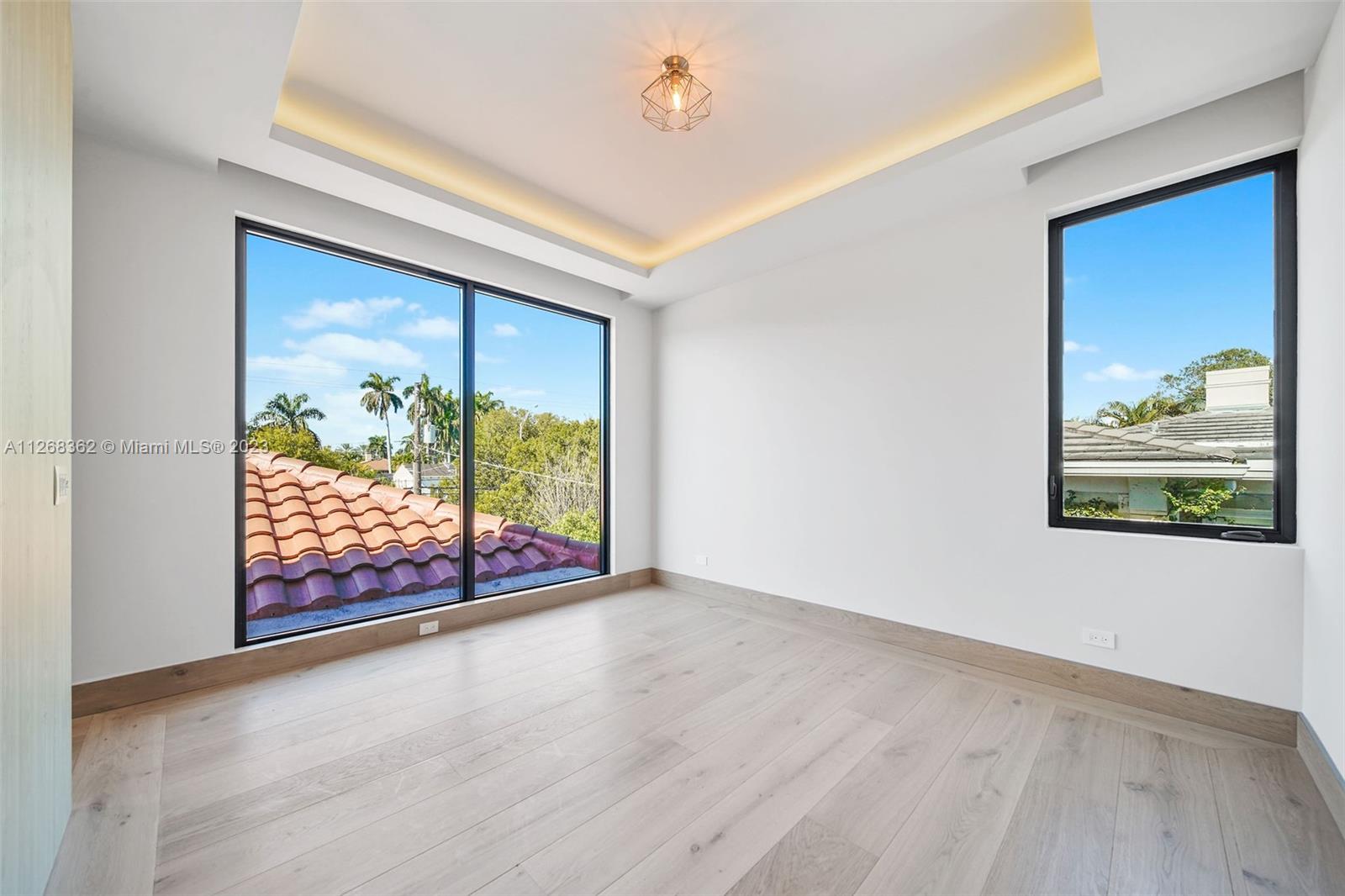 LA GORCE GOLF SUB - Residential