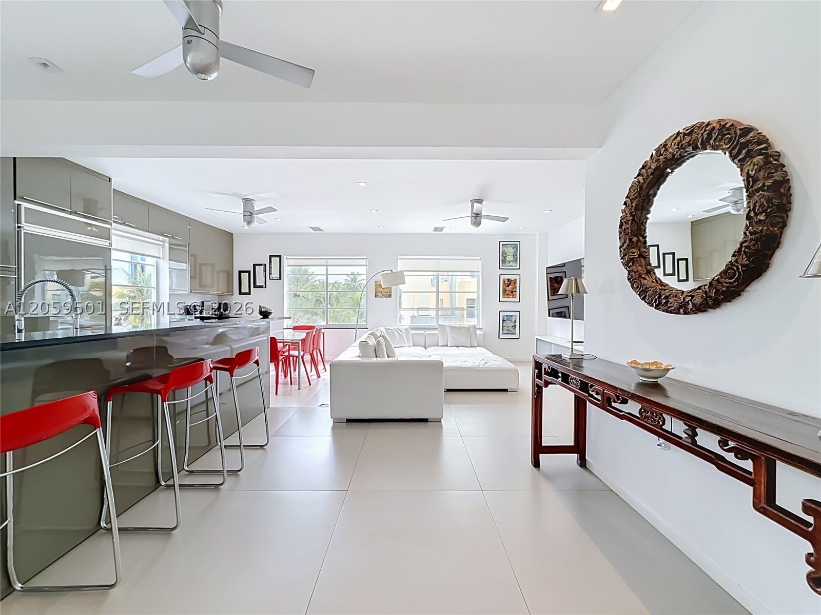 1460 Ocean Dr 404