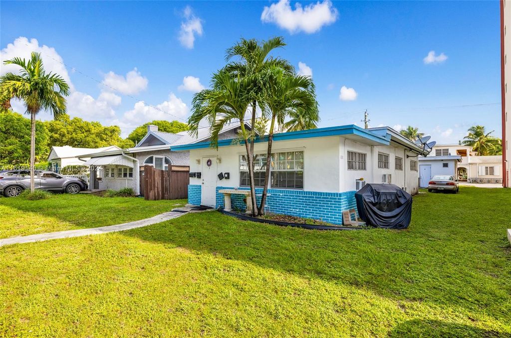 Photo of 1711 Buchanan St, Hollywood, FL 33020 (MLS # A11619140)