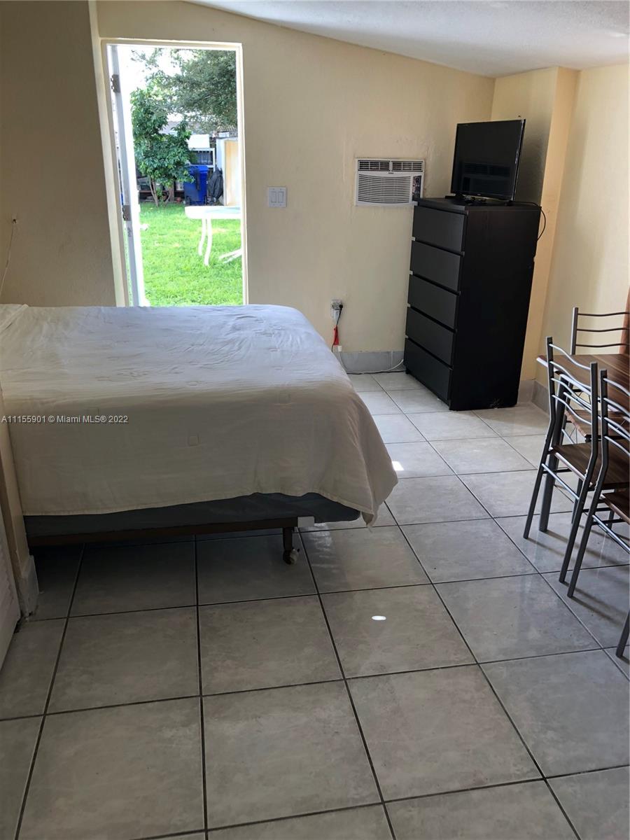 HERITAGE HOMES FIRST ADD - Residential Lease