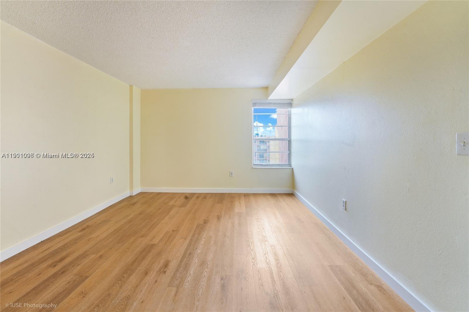 SUNSET VILLAS NO 3 CONDO - Residential Lease