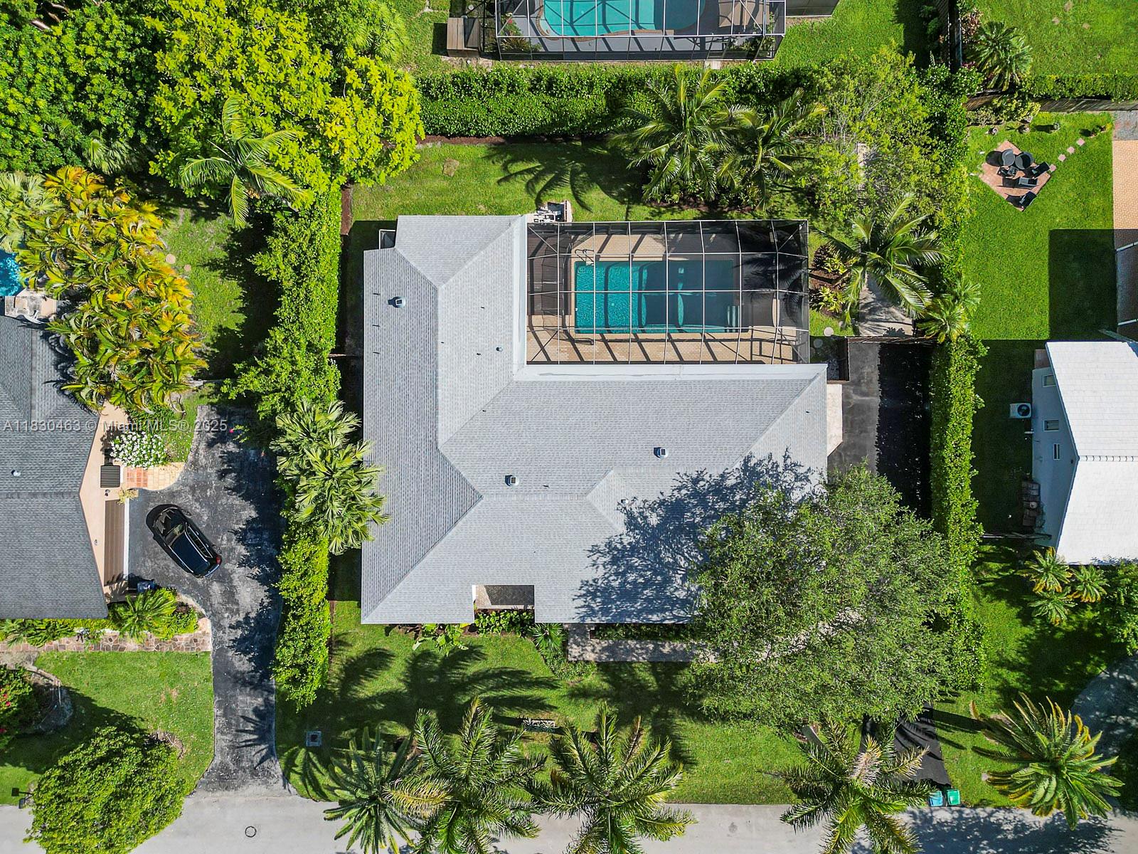 7800 SW 181st Ter, Palmetto Bay, FL, 33157/$1,545,000 4 7800 SW 181st Ter