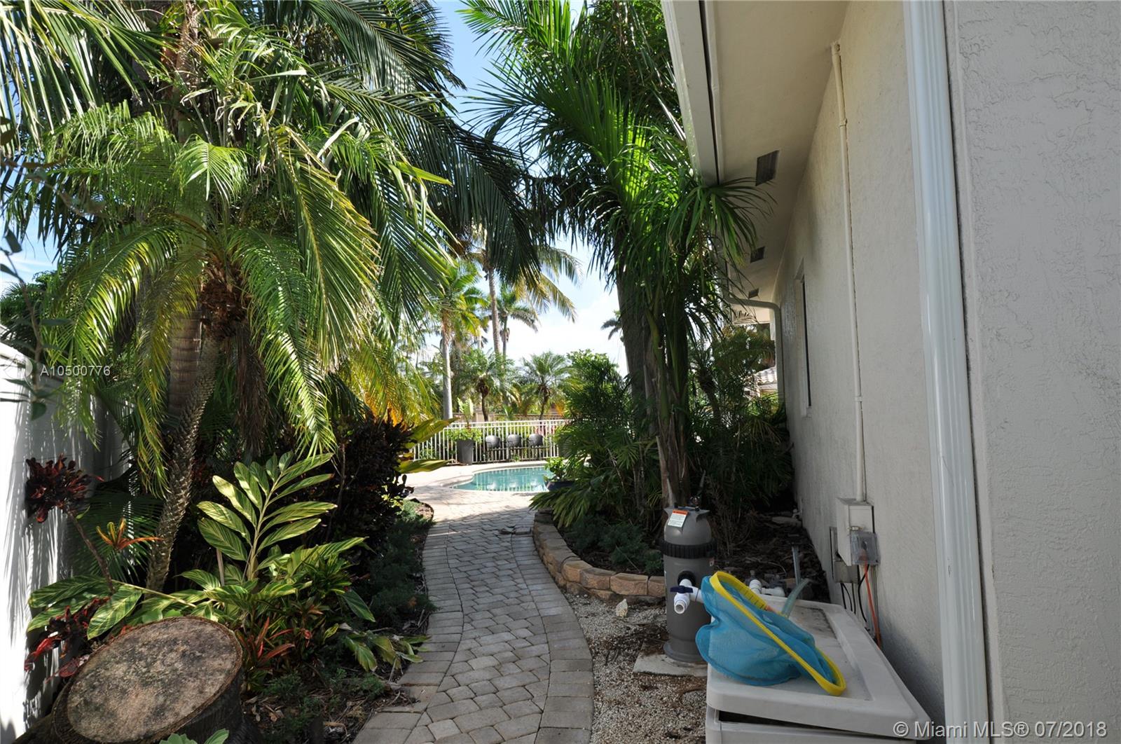 HOLLYWOOD LAKES SEC - Residential Lease