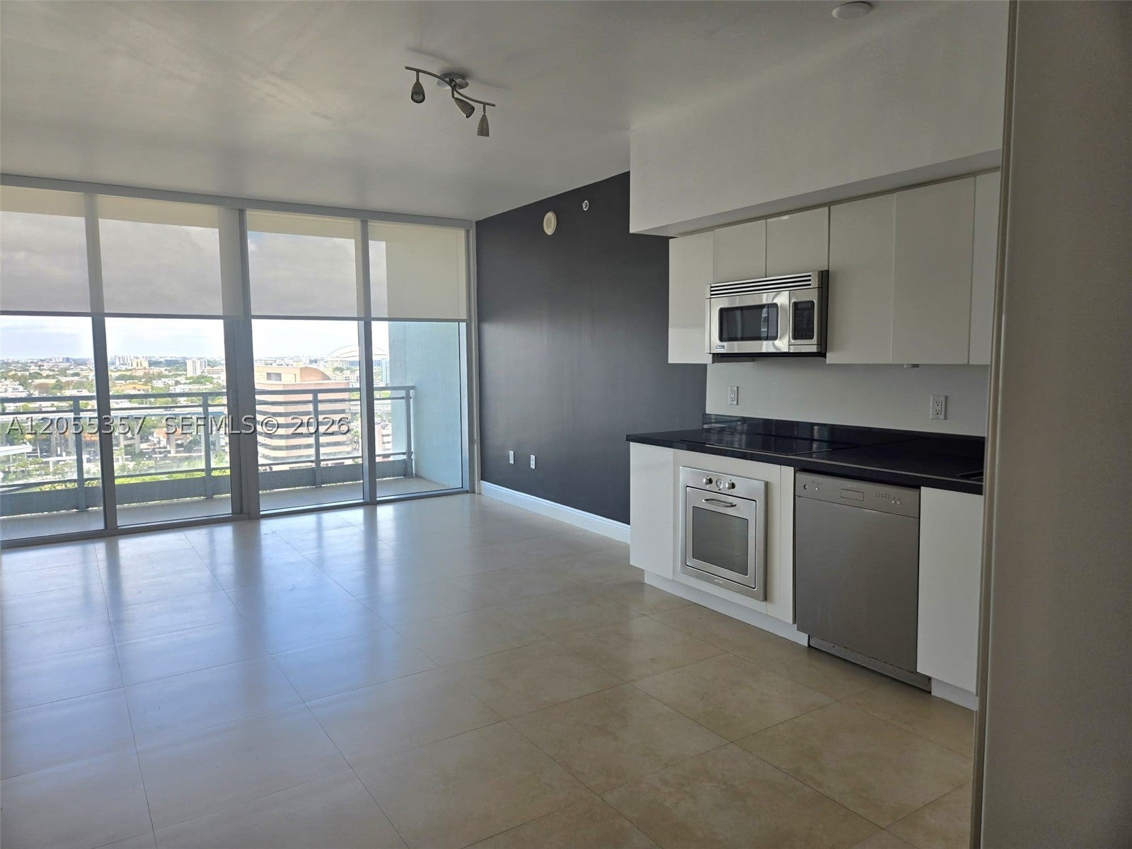 92 SW 3rd St 1808