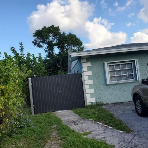 A home in Deerfield Beach