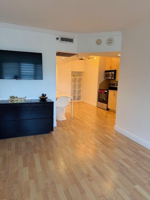 THE DECOPLAGE CONDO - Residential Lease