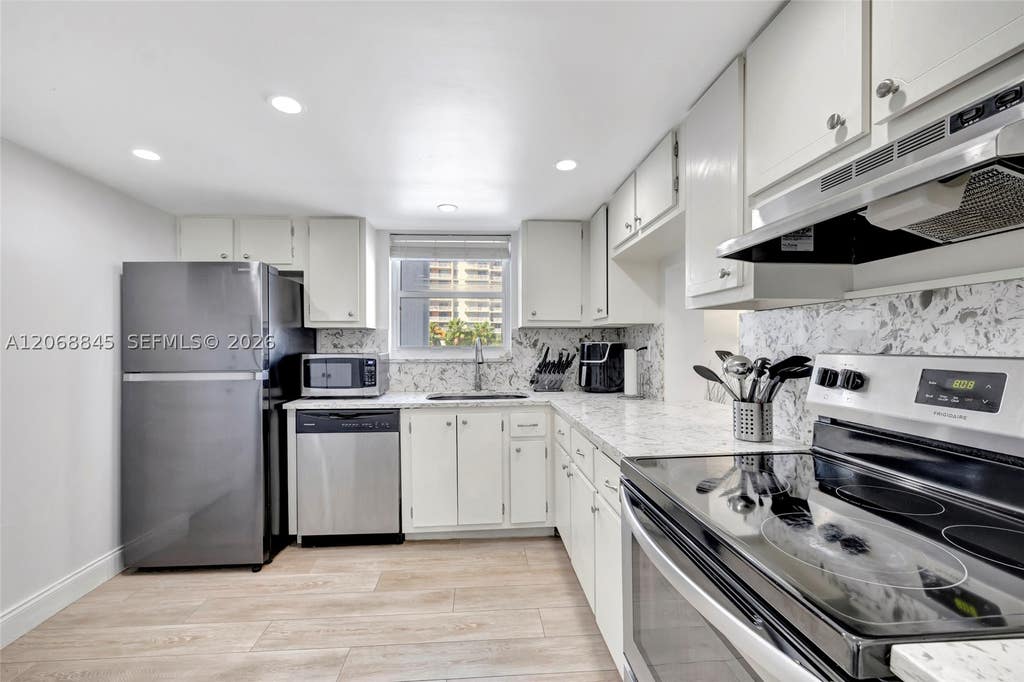 Photo of 3015 N Ocean Blvd #6A, Fort Lauderdale, FL 33308 (MLS # A12068845)
