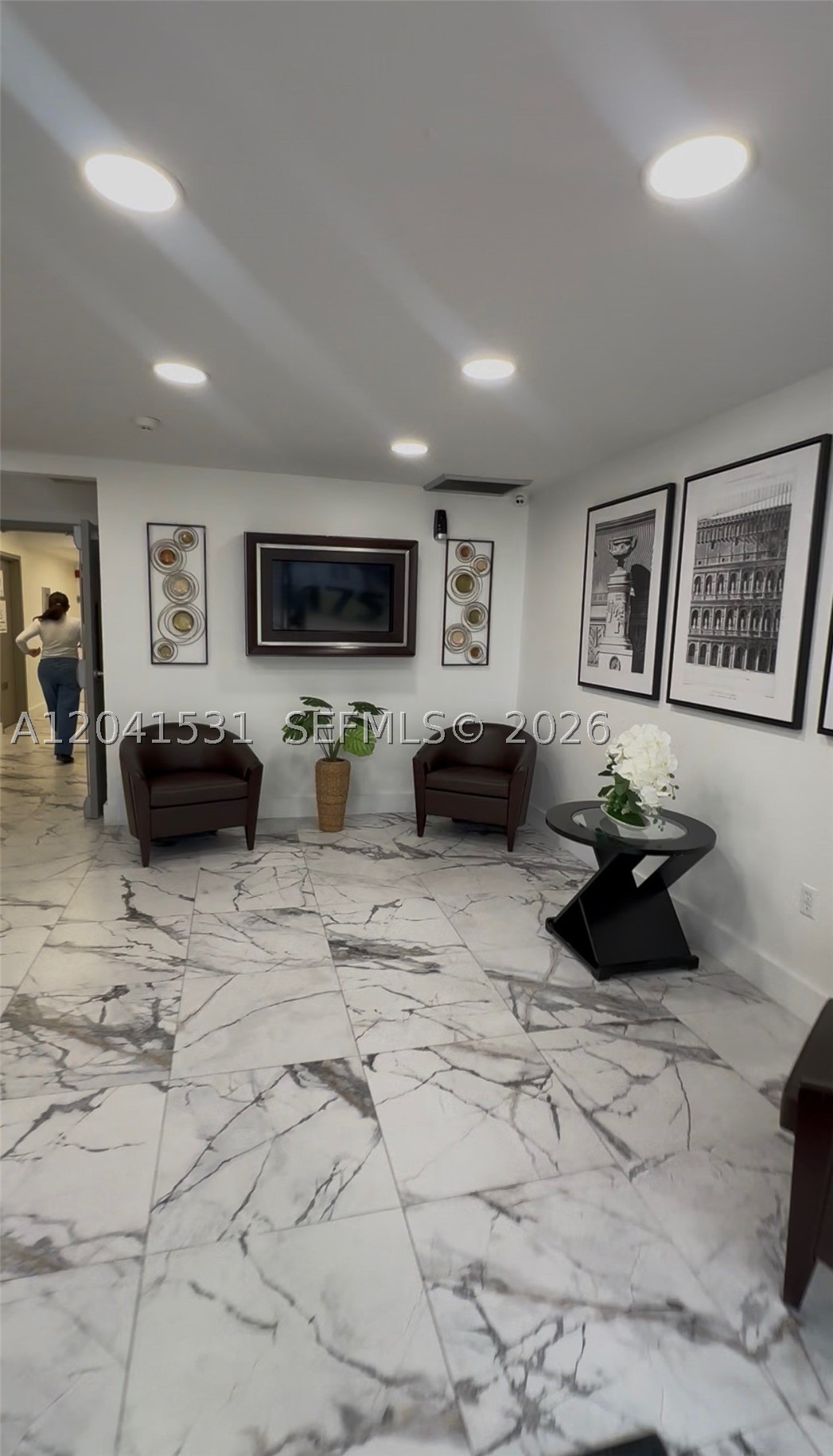 175 Fontainebleau Blvd