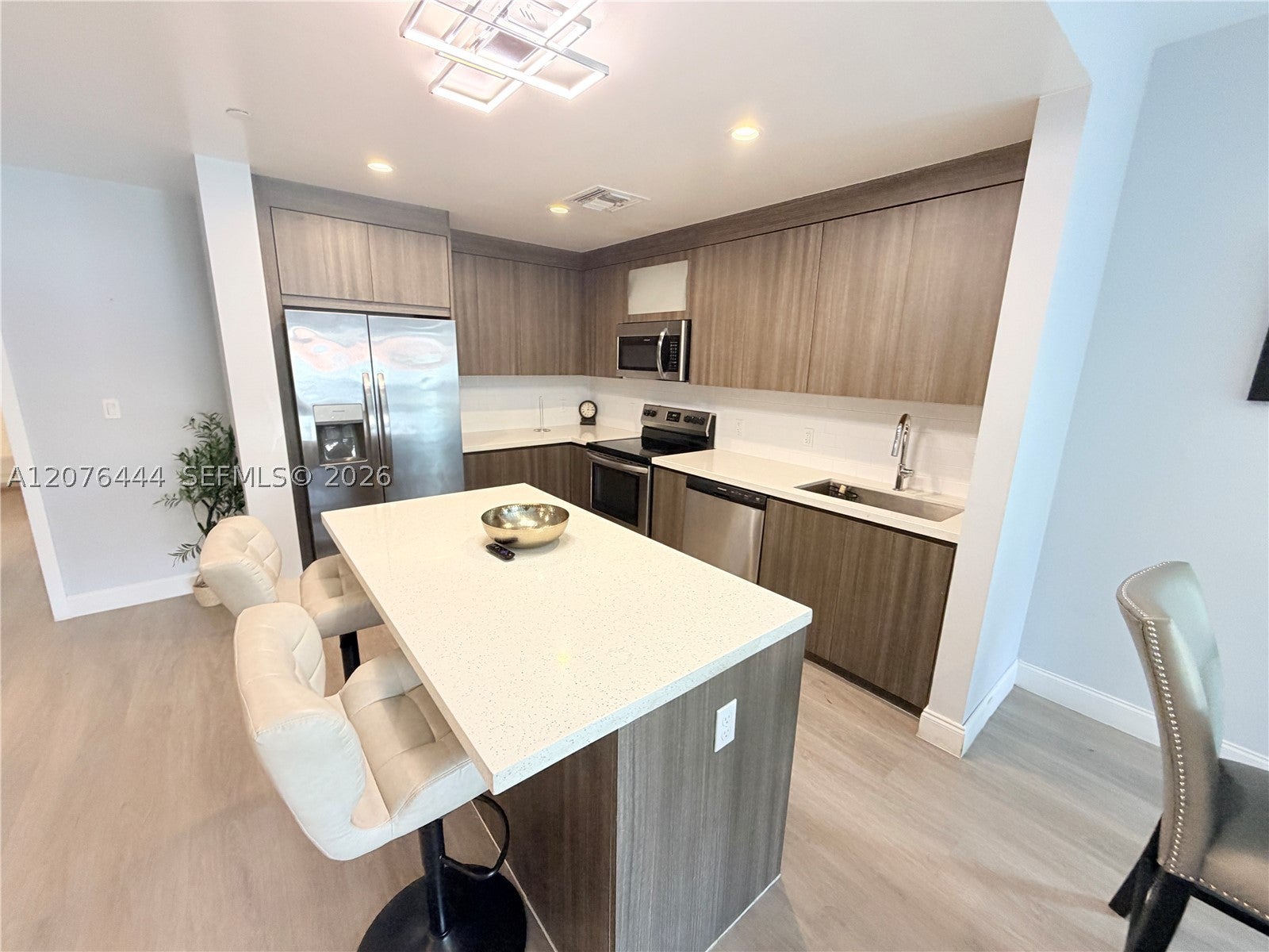 1938 Jackson St 202