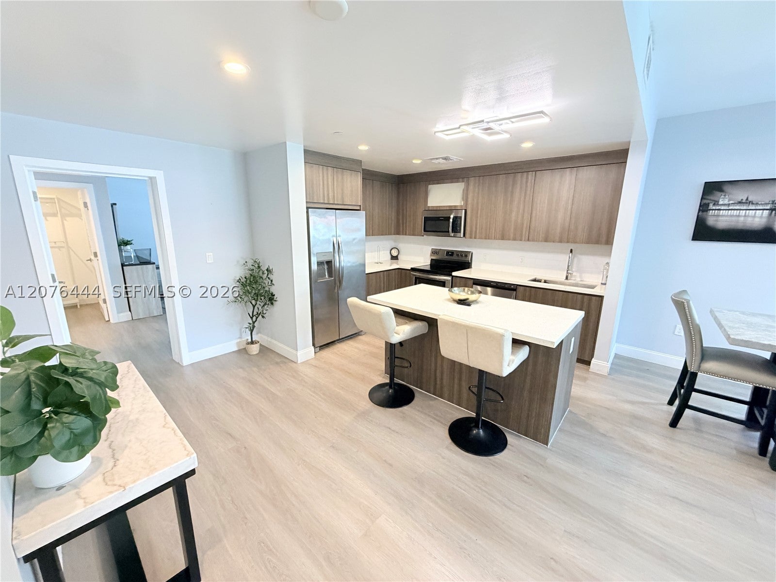 1938 Jackson St 202