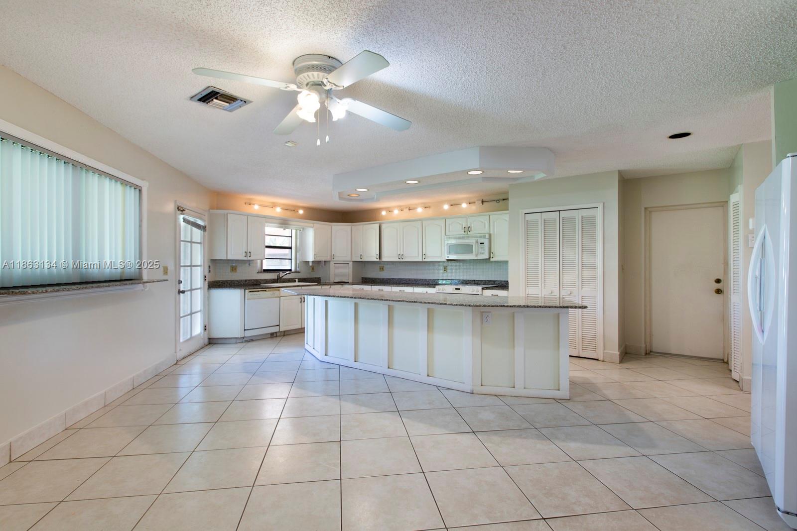 SWEETWATER ESTS SUB - Residential Lease