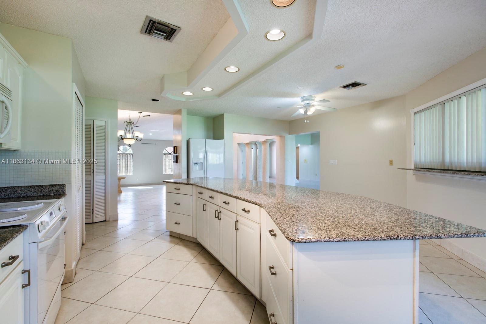 SWEETWATER ESTS SUB - Residential Lease