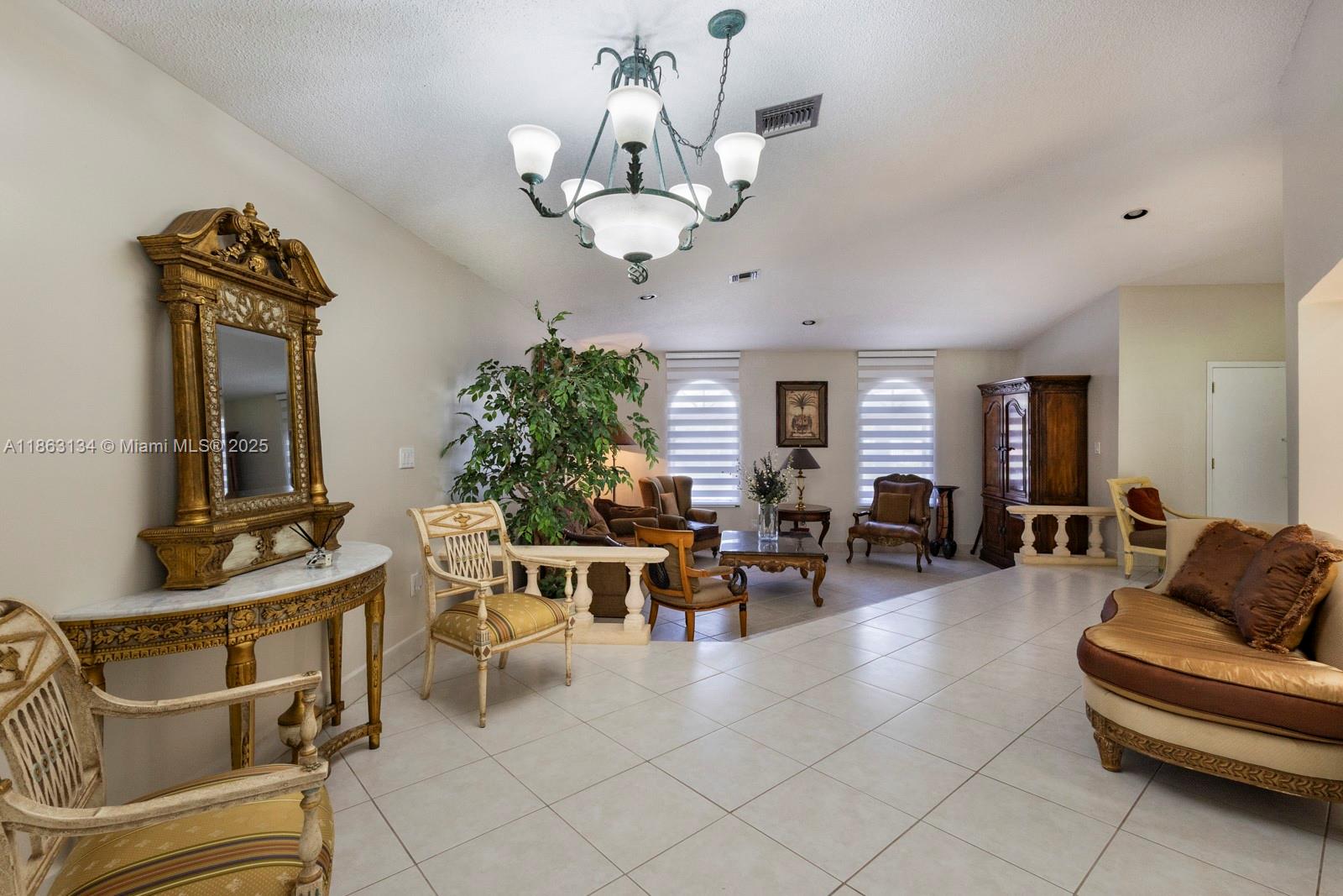 SWEETWATER ESTS SUB - Residential Lease