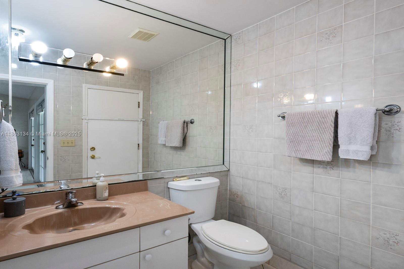 SWEETWATER ESTS SUB - Residential Lease