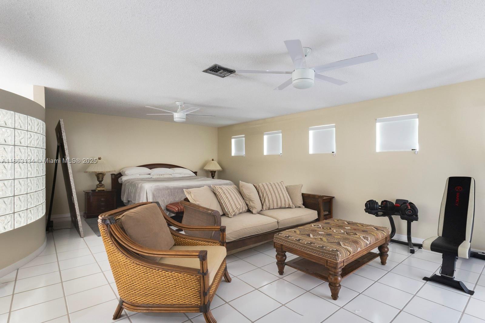 SWEETWATER ESTS SUB - Residential Lease