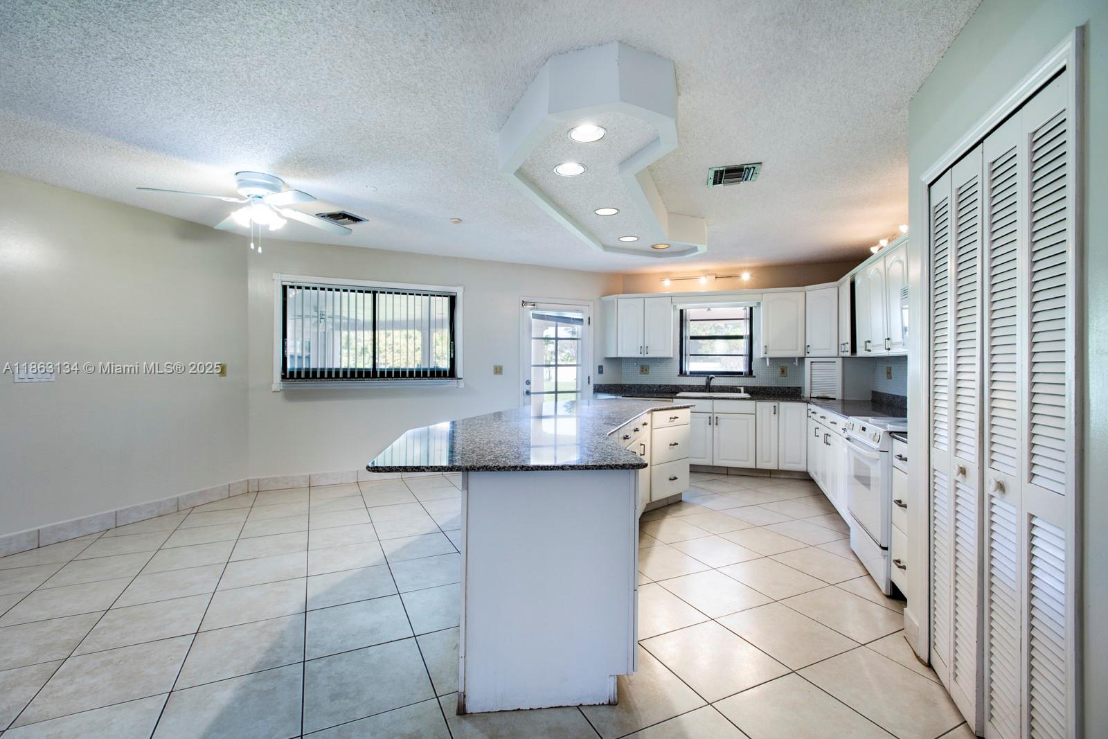 SWEETWATER ESTS SUB - Residential Lease