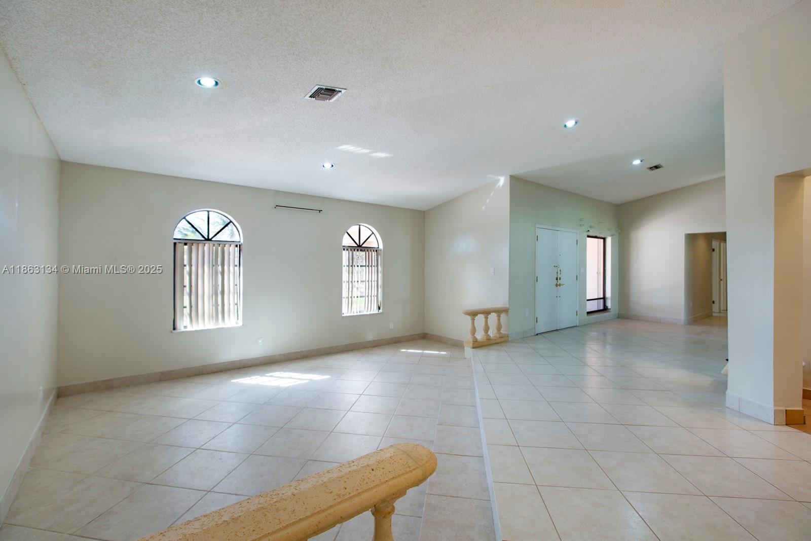 SWEETWATER ESTS SUB - Residential Lease