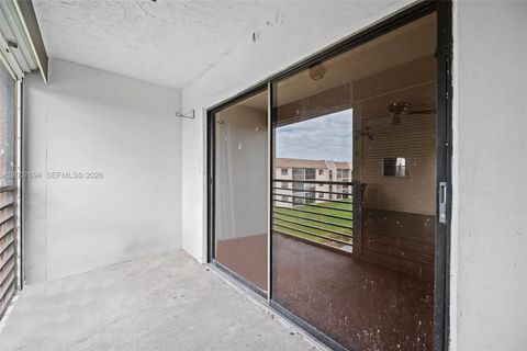 Tiny photo for 10100 NW 30th Ct #309, Sunrise, FL 33322 (MLS # A12007694)