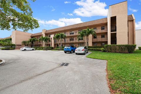 Tiny photo for 10100 NW 30th Ct #309, Sunrise, FL 33322 (MLS # A12007694)