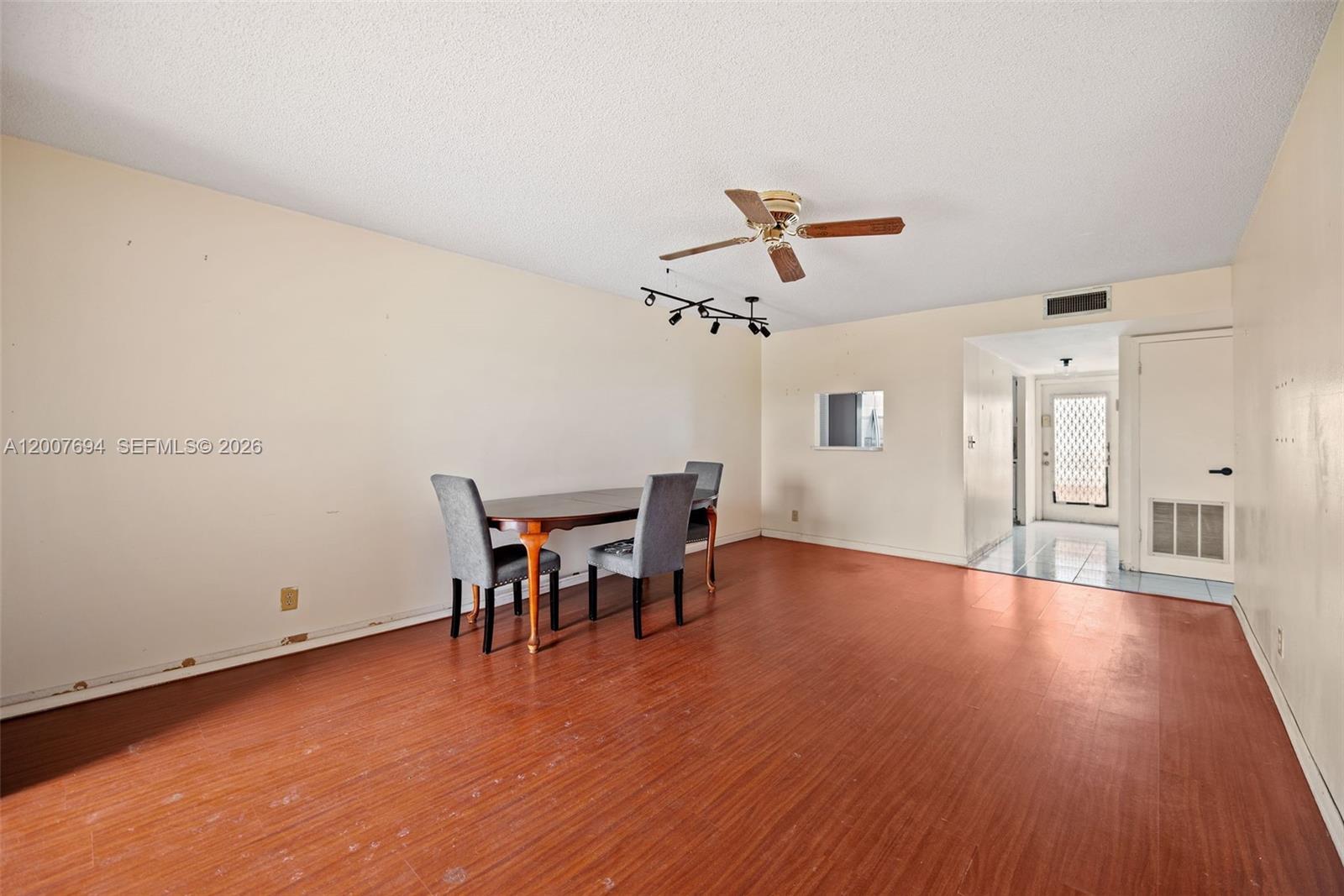 SUNRISE LAKES 171 CONDO - Residential