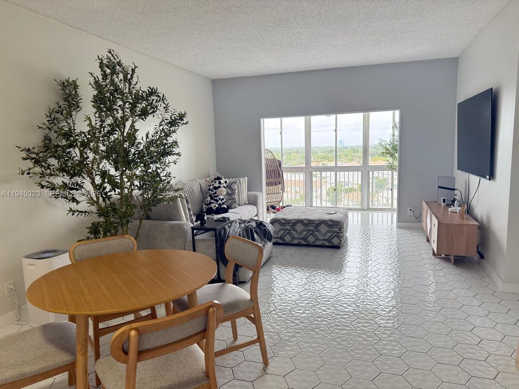 Photo of 4200 Hillcrest Dr #1004, Hollywood, FL 33021 (MLS # A11945323)