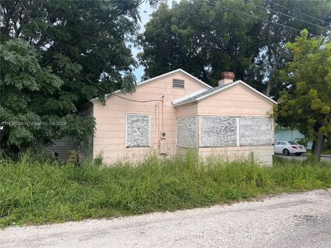 A home in Lake Worth