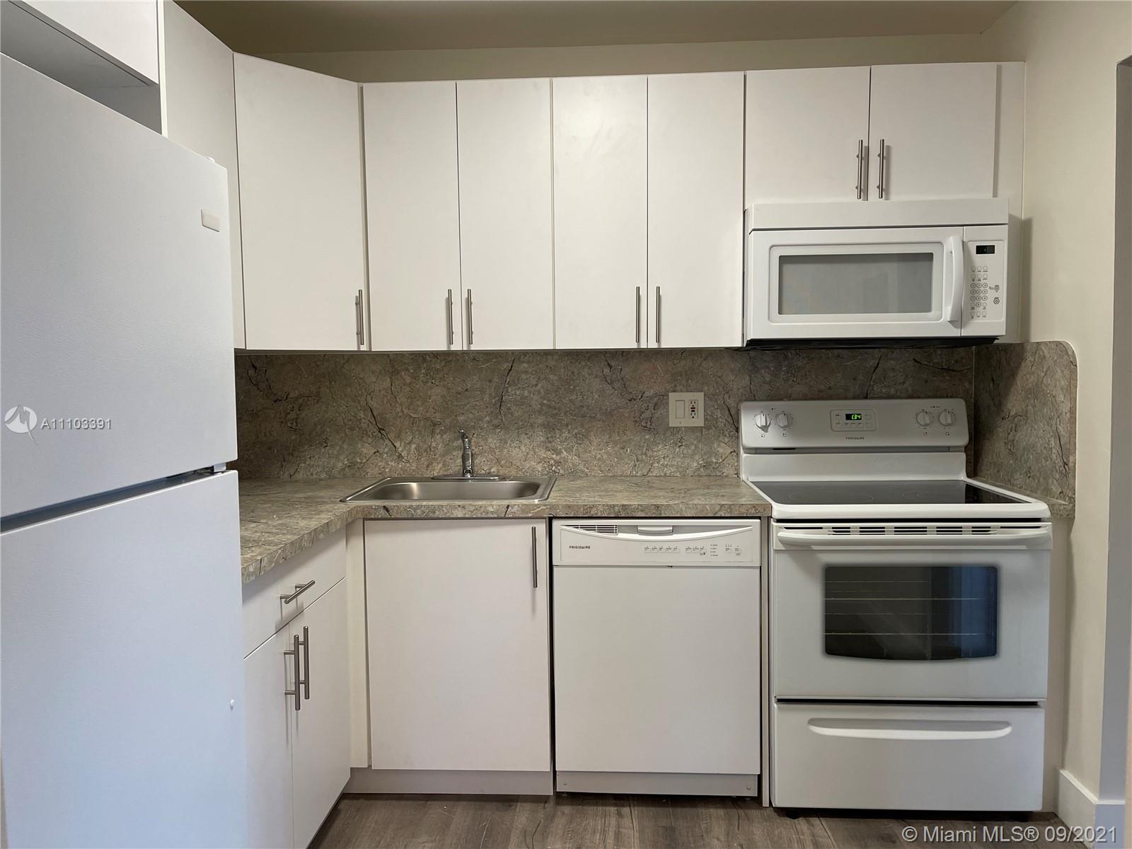 COVE CONDO PHASE II, THE - Residential Lease