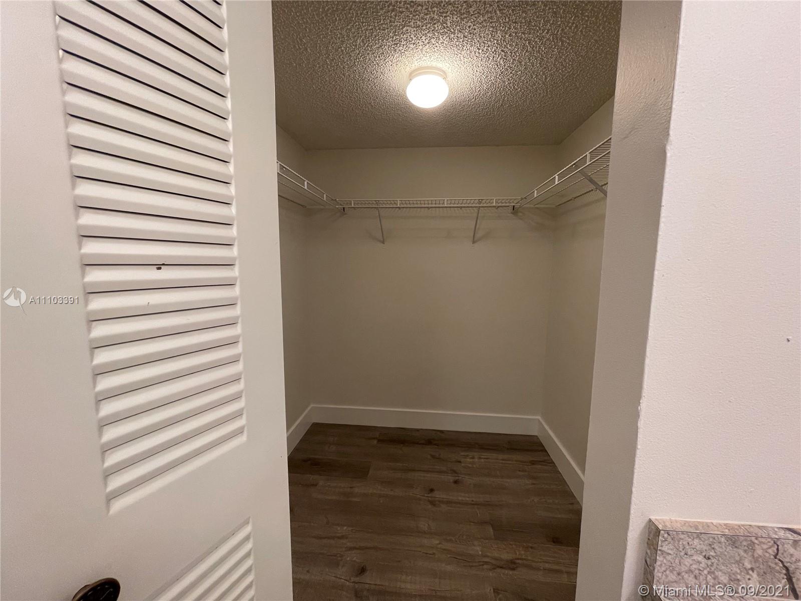 COVE CONDO PHASE II, THE - Residential Lease