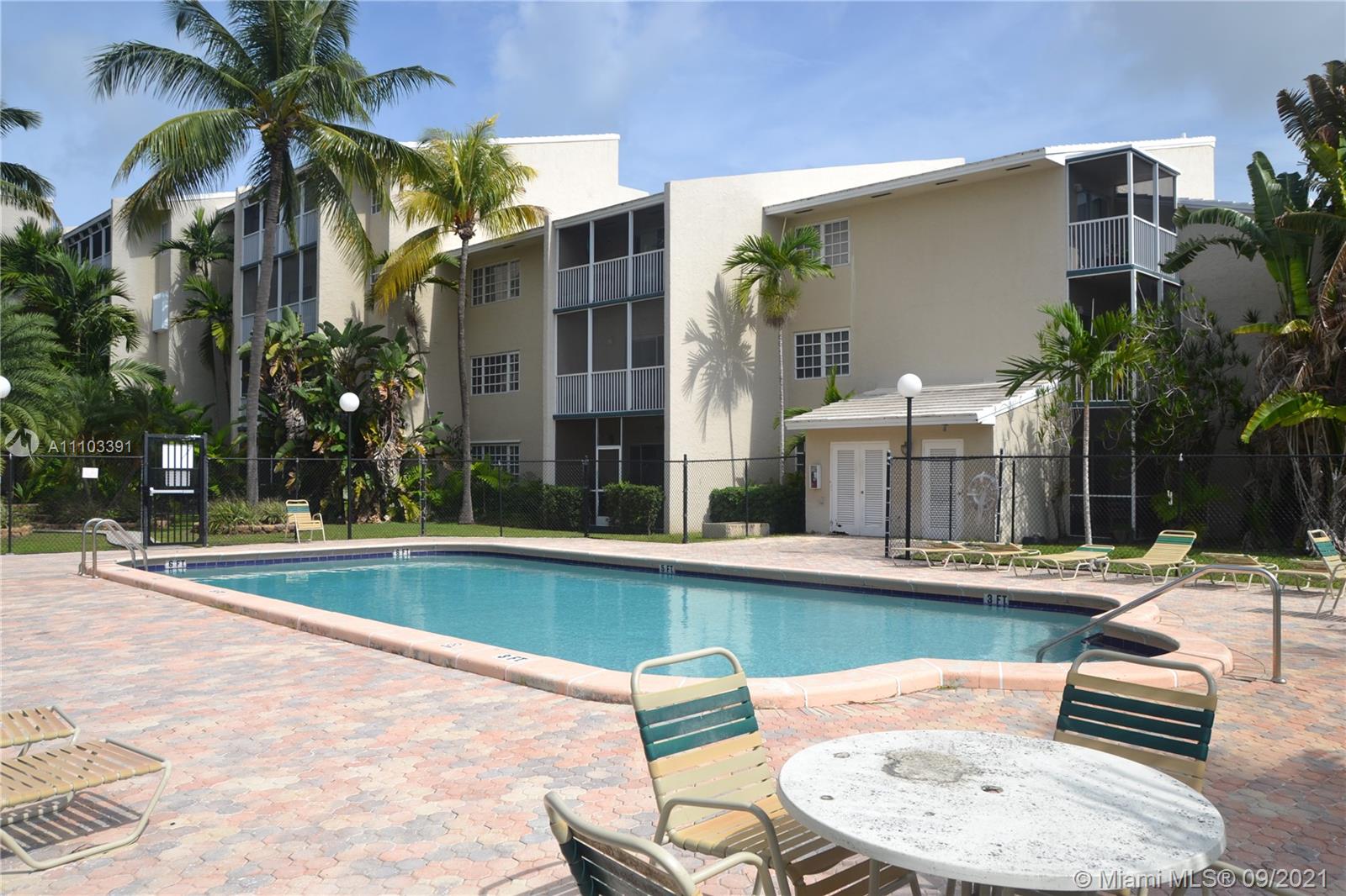 COVE CONDO PHASE II, THE - Residential Lease