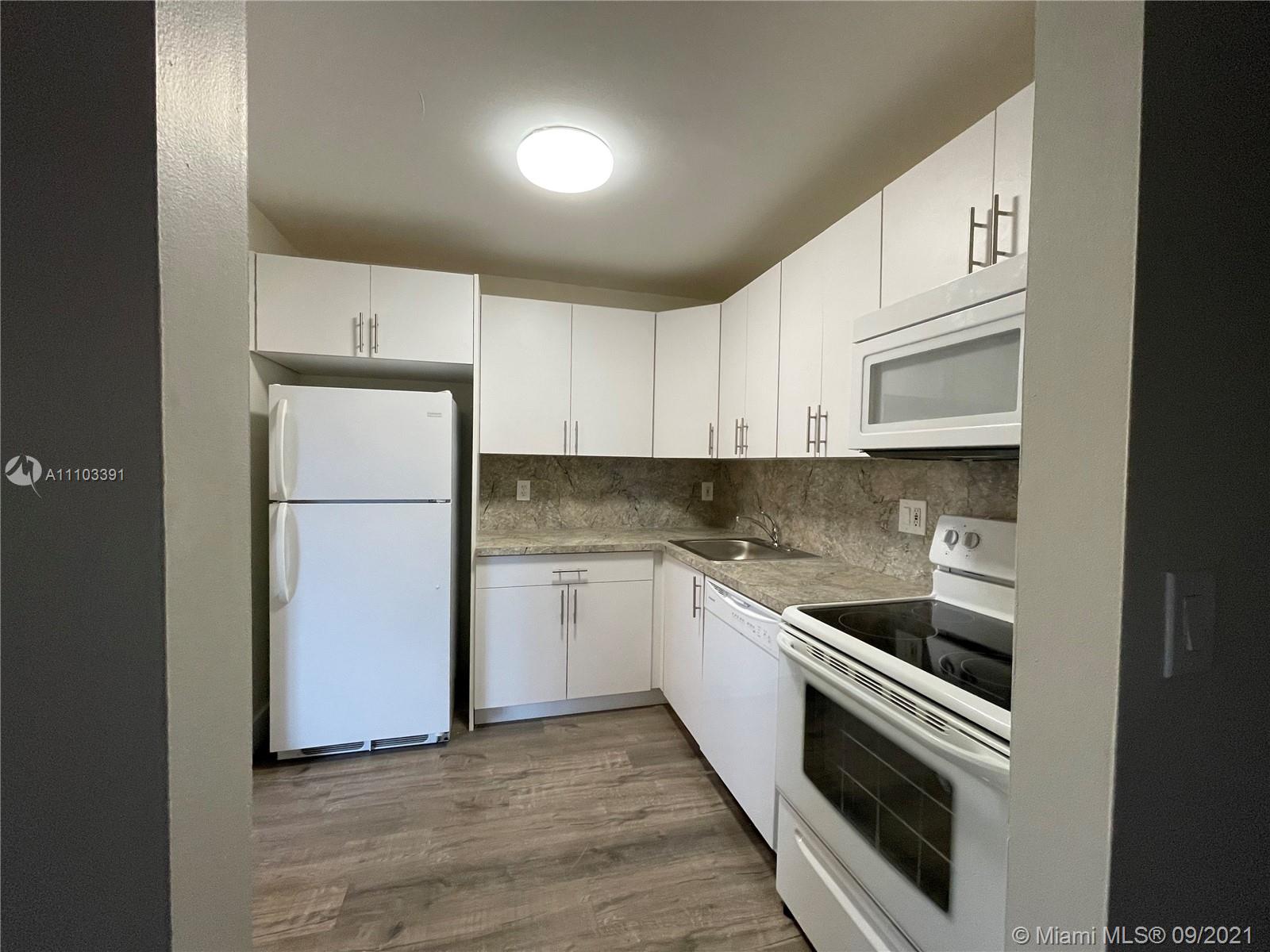 COVE CONDO PHASE II, THE - Residential Lease