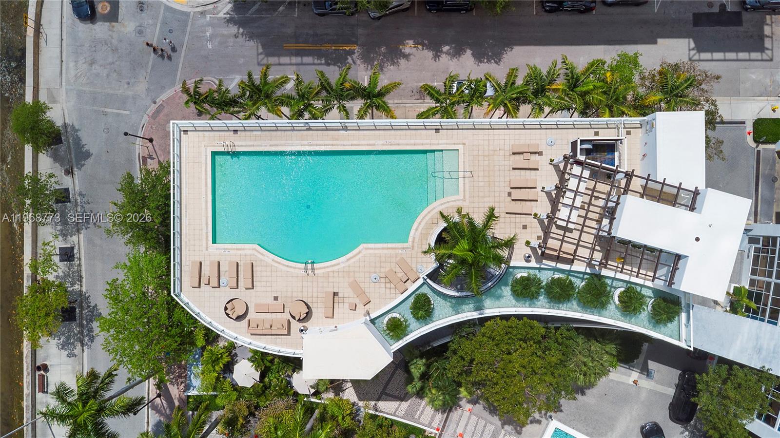 PARAMOUNT BAY CONDO - Residential