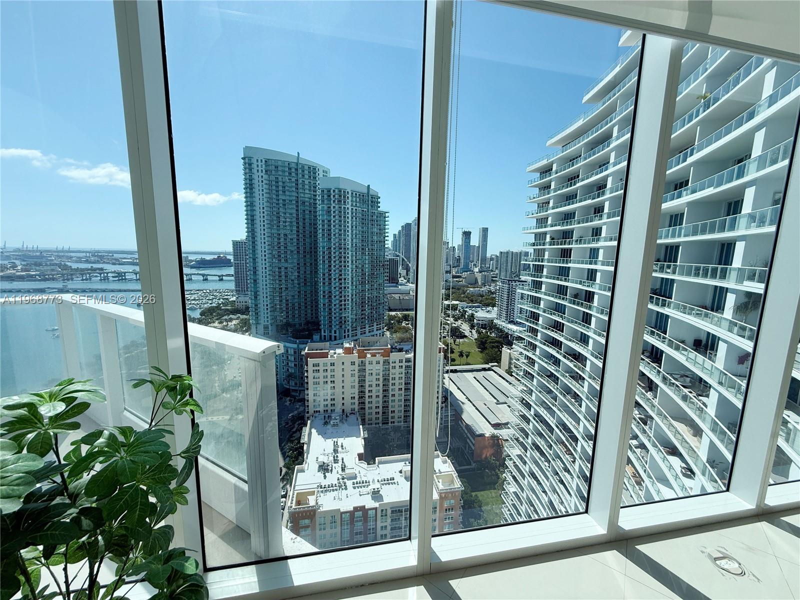PARAMOUNT BAY CONDO - Residential
