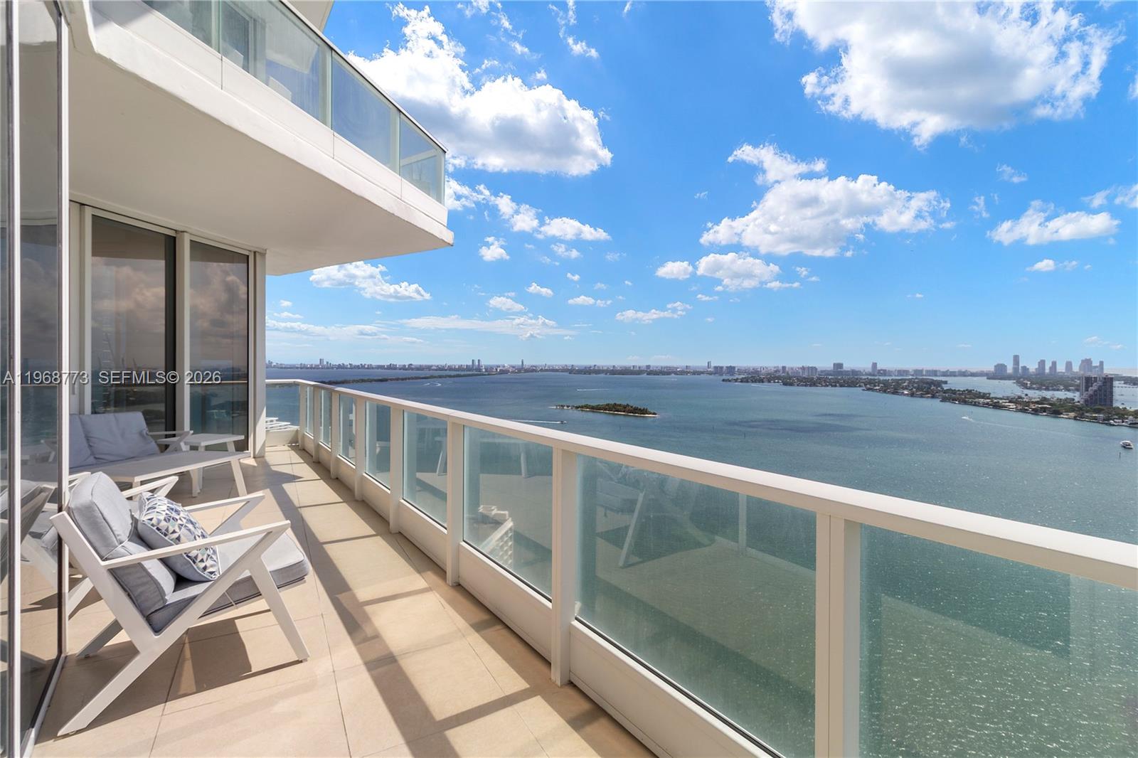 PARAMOUNT BAY CONDO - Residential