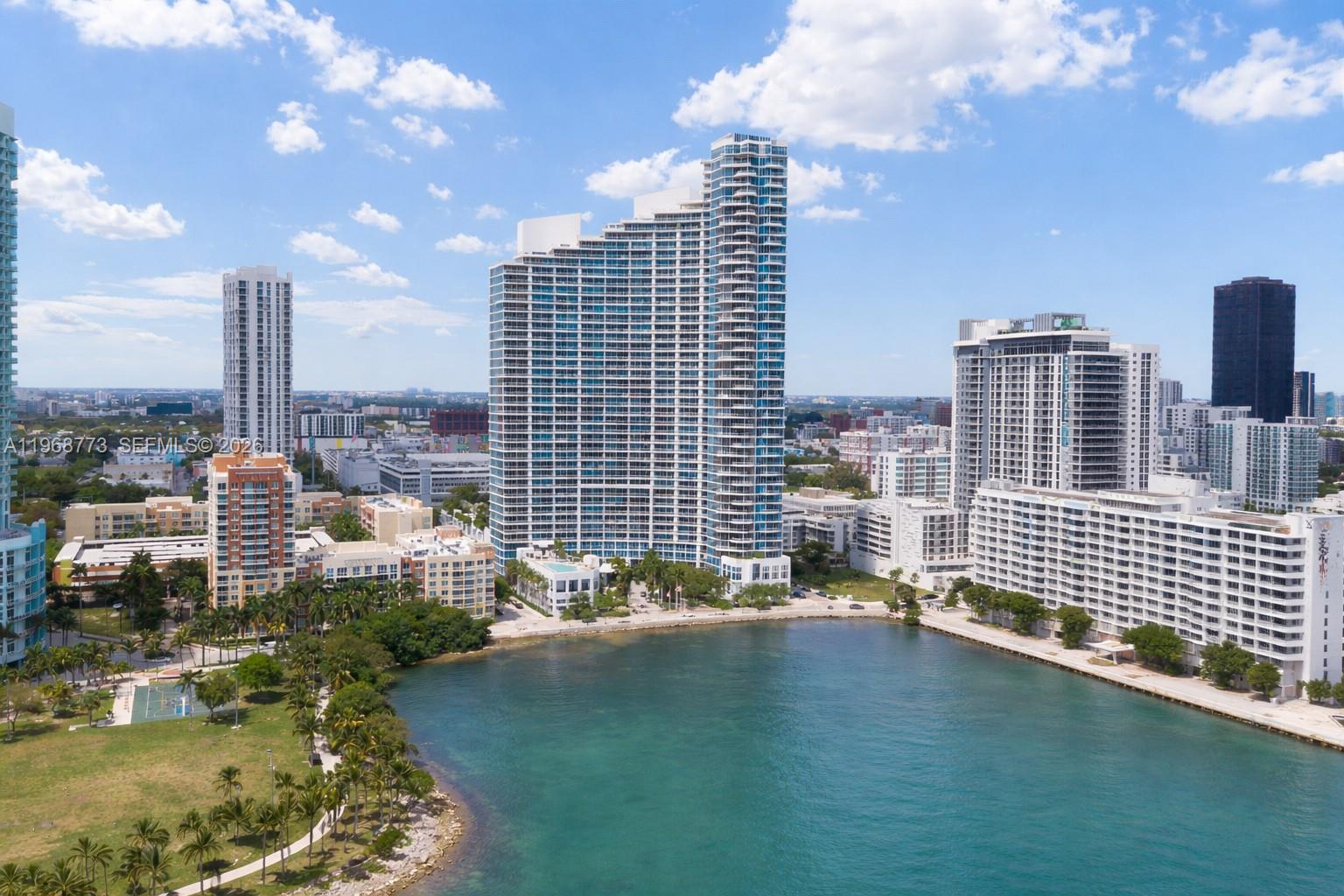 PARAMOUNT BAY CONDO - Residential