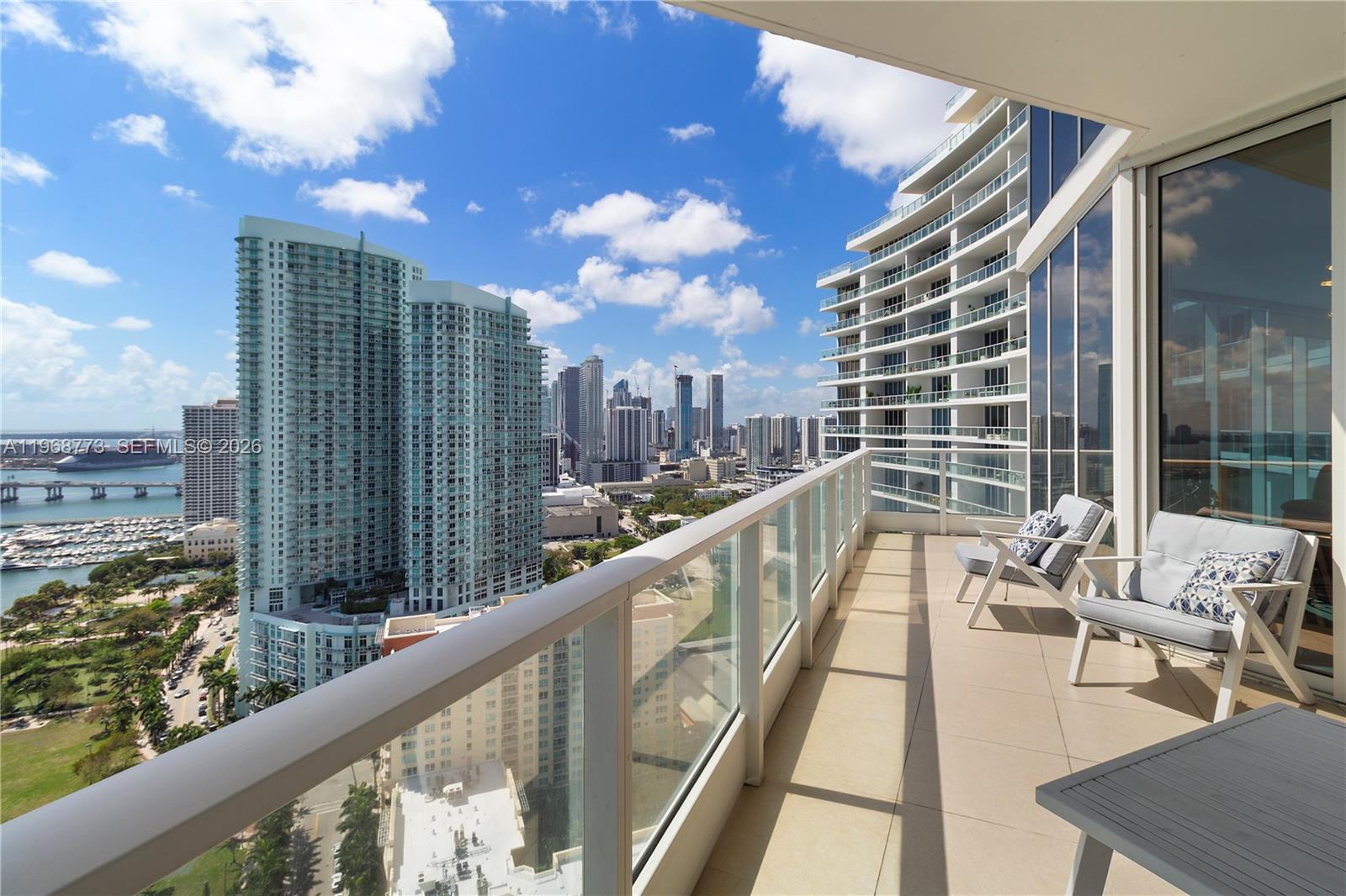 PARAMOUNT BAY CONDO - Residential