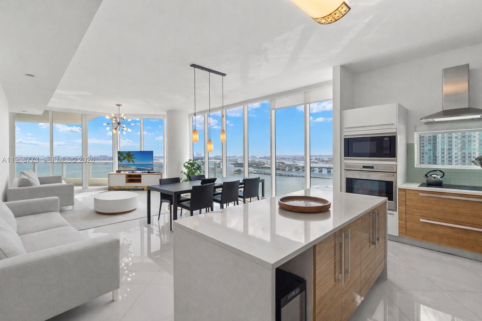 2020 N Bayshore Dr 3102