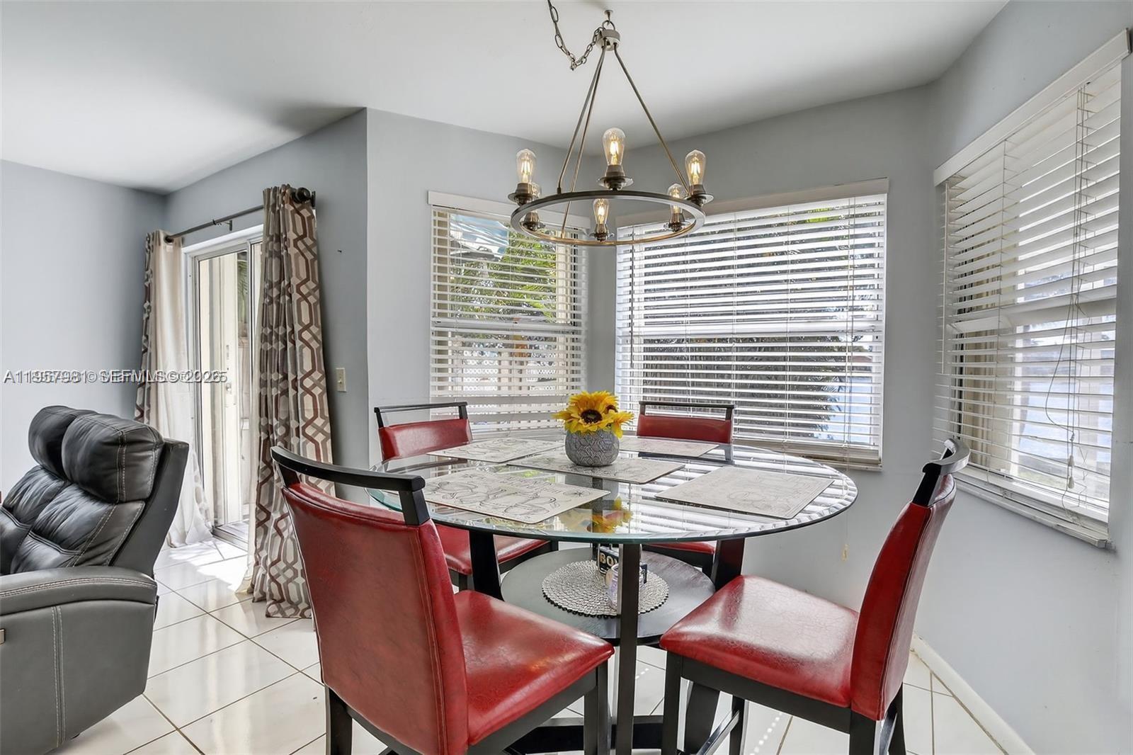 LAKESIDE SOUTH - Residential