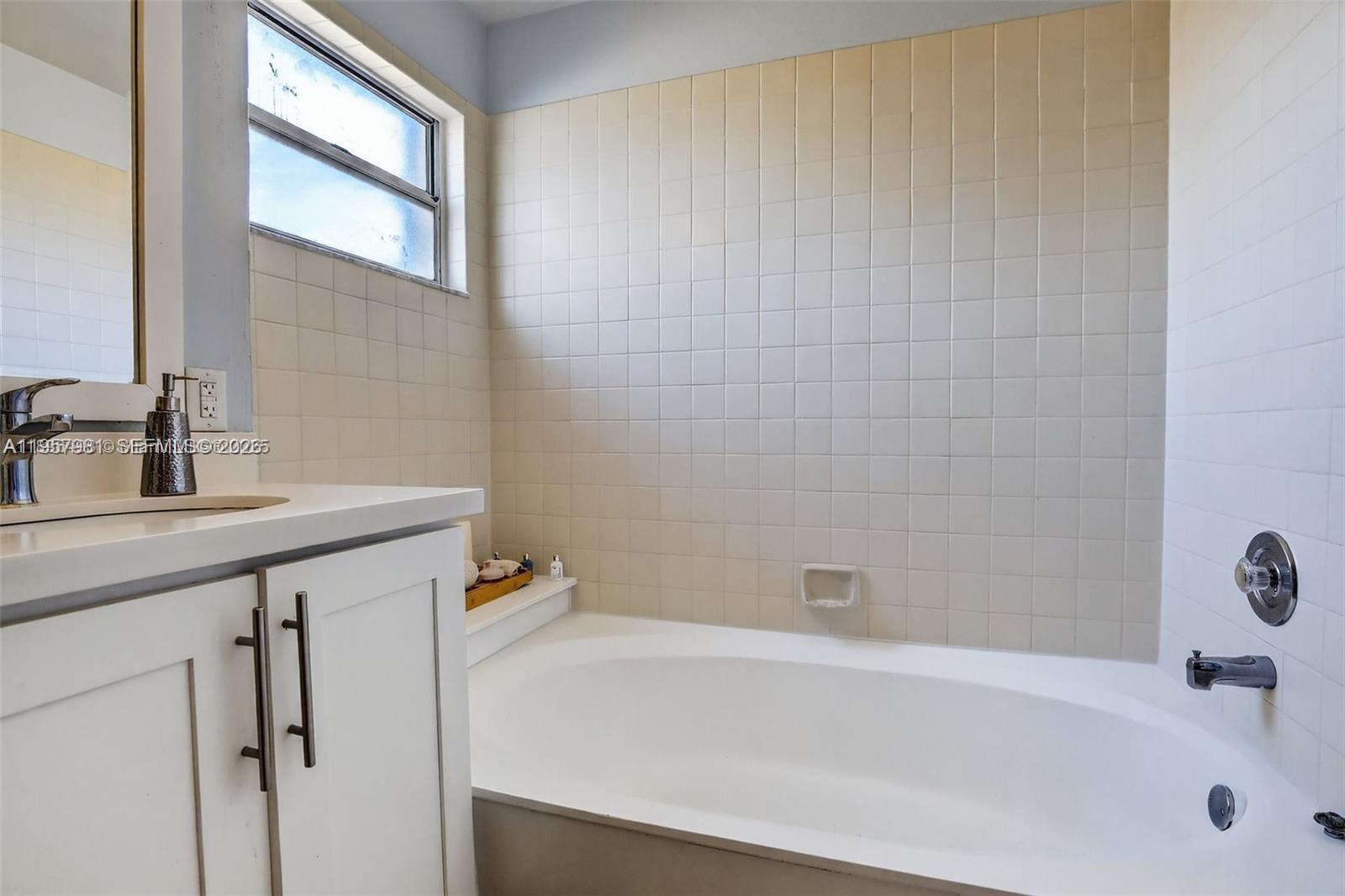 LAKESIDE SOUTH - Residential