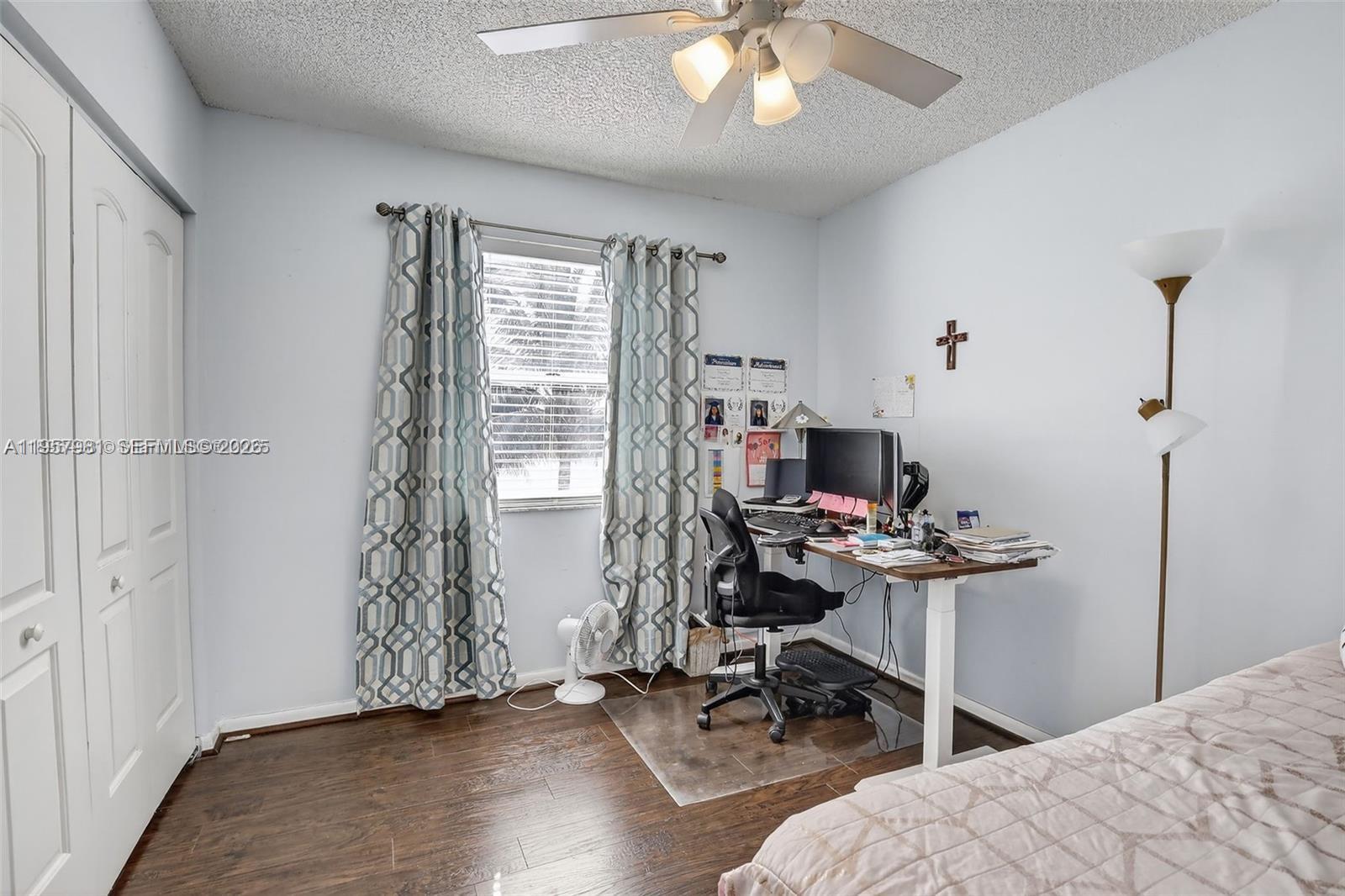 LAKESIDE SOUTH - Residential