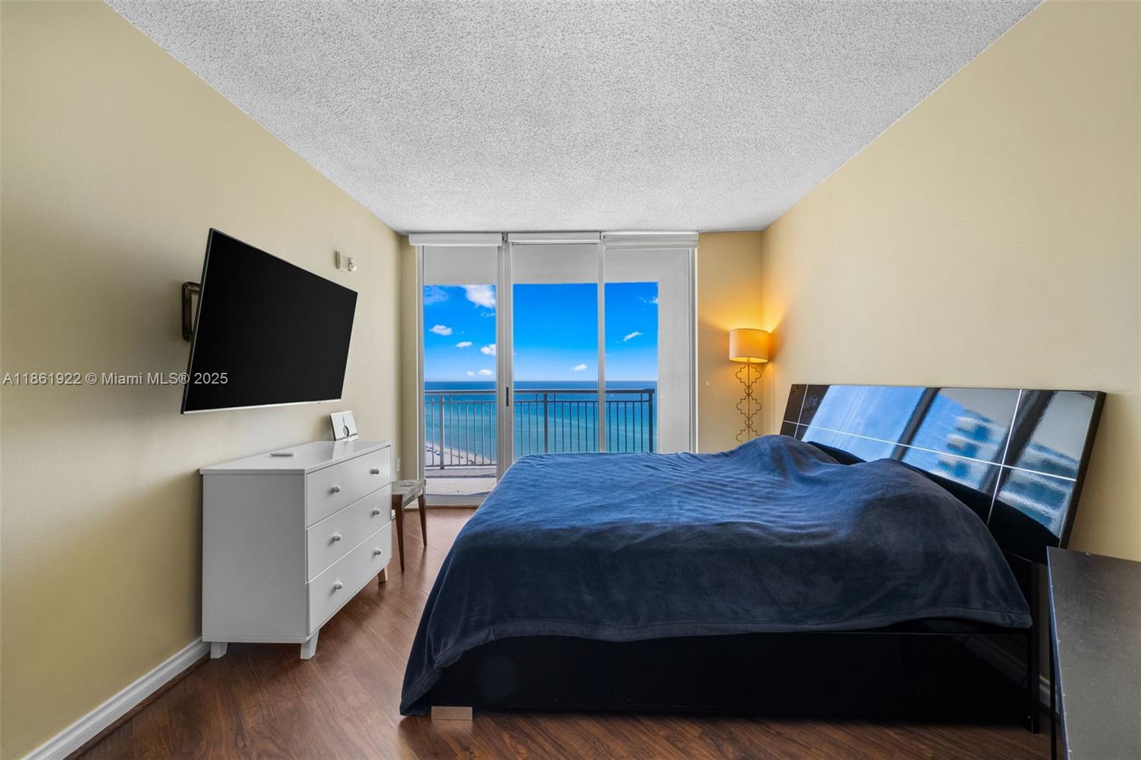 OCEAN POINT BEACH CLUB - Residential