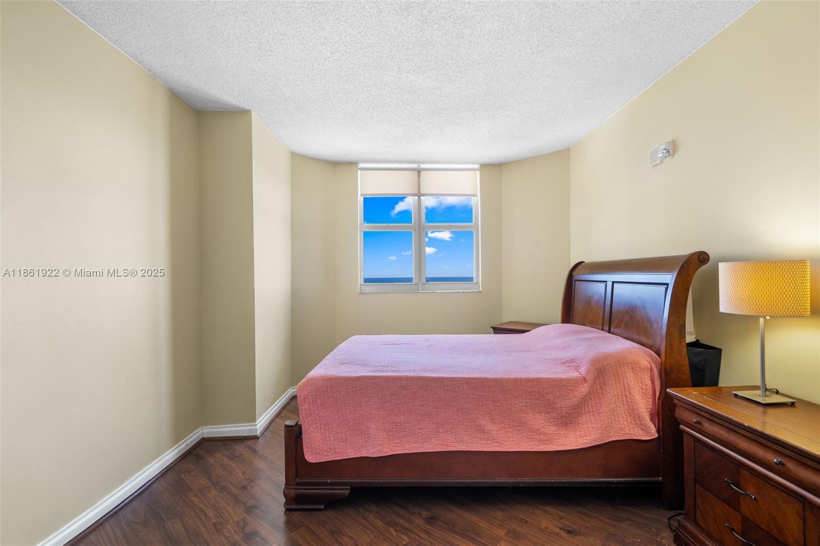 OCEAN POINT BEACH CLUB - Residential