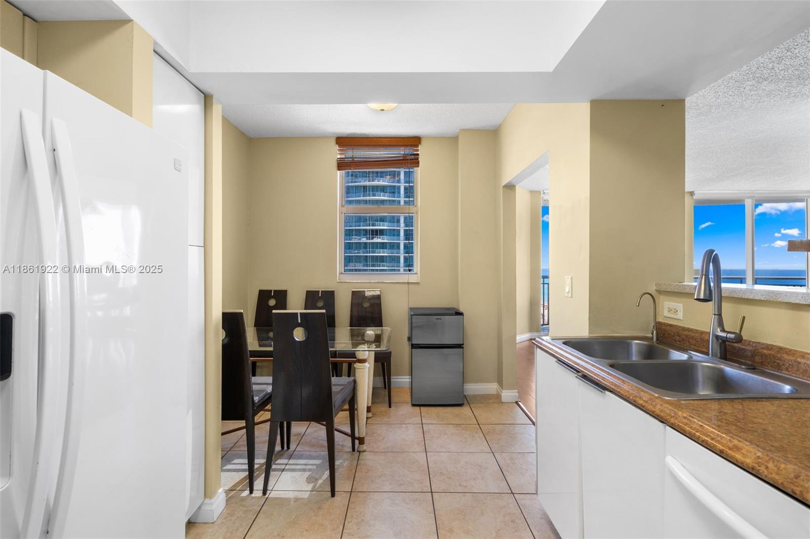 OCEAN POINT BEACH CLUB - Residential