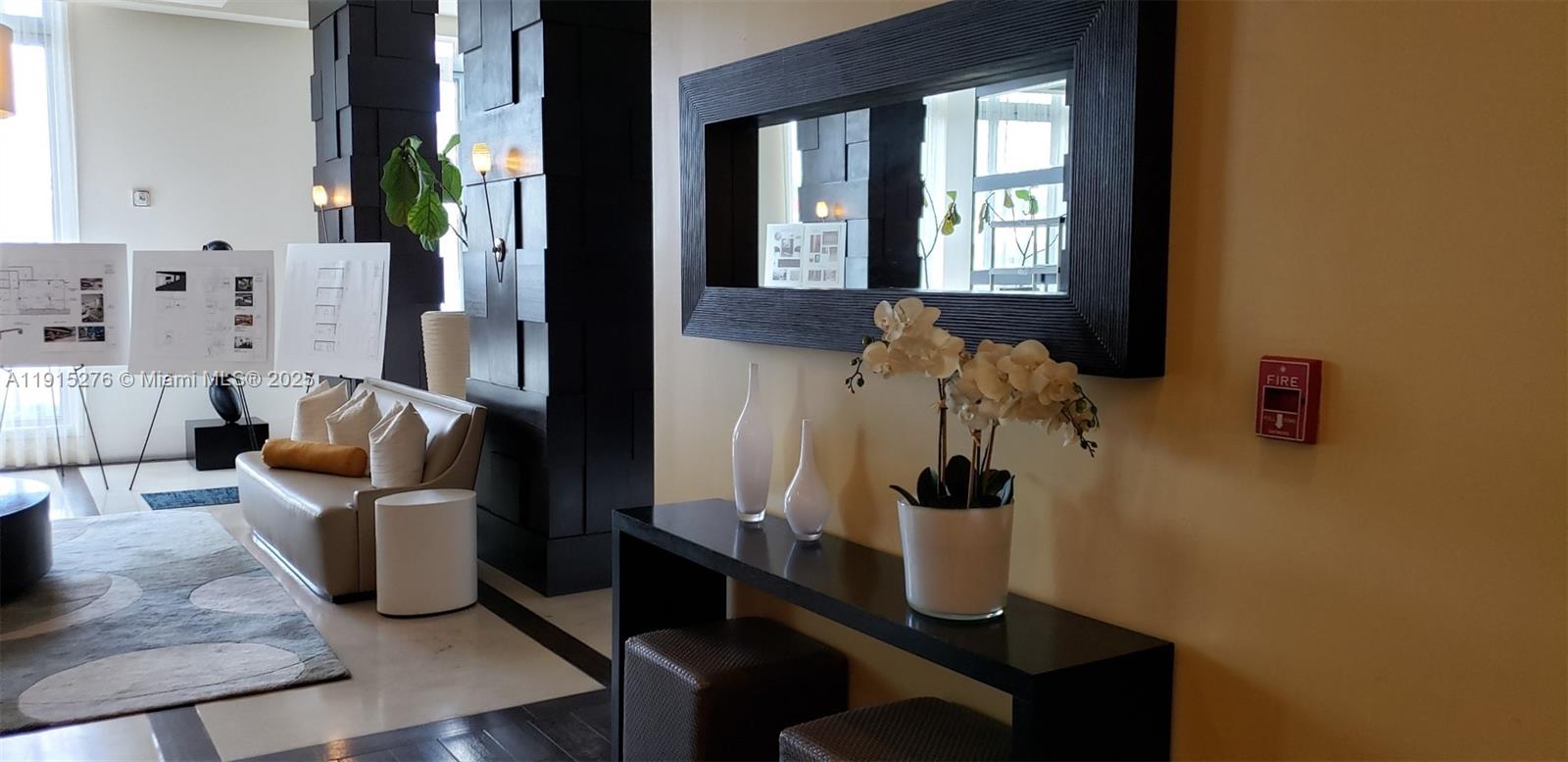 HOLLYWOOD STATION RES CON - Residential Lease